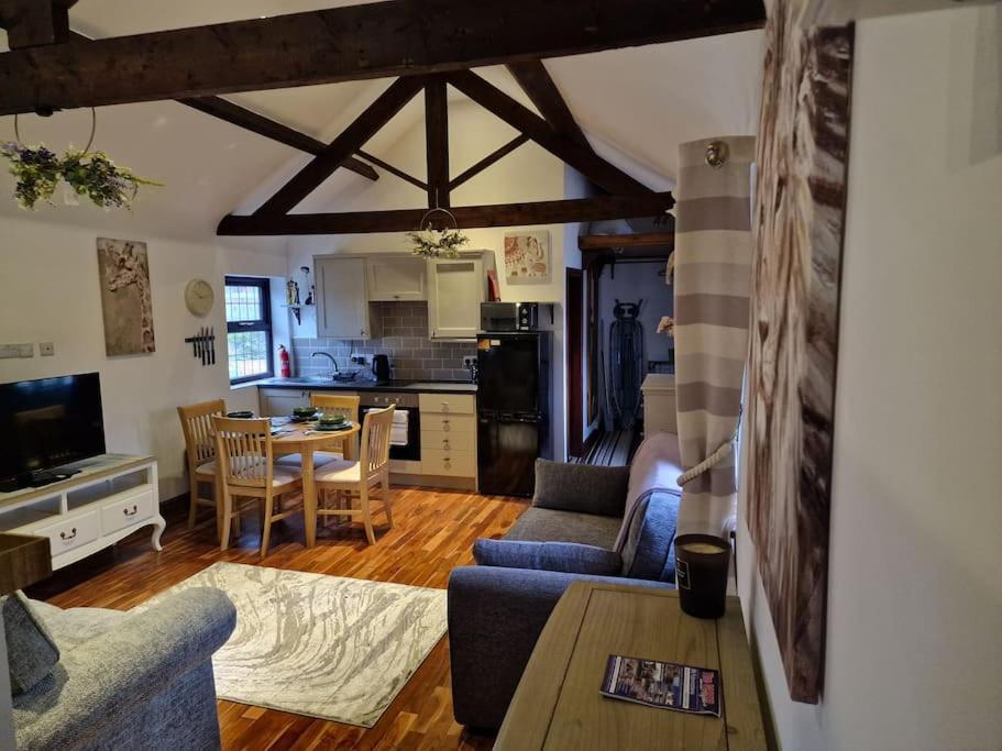 Joiners Arms - Studio Apartments Market Drayton Esterno foto