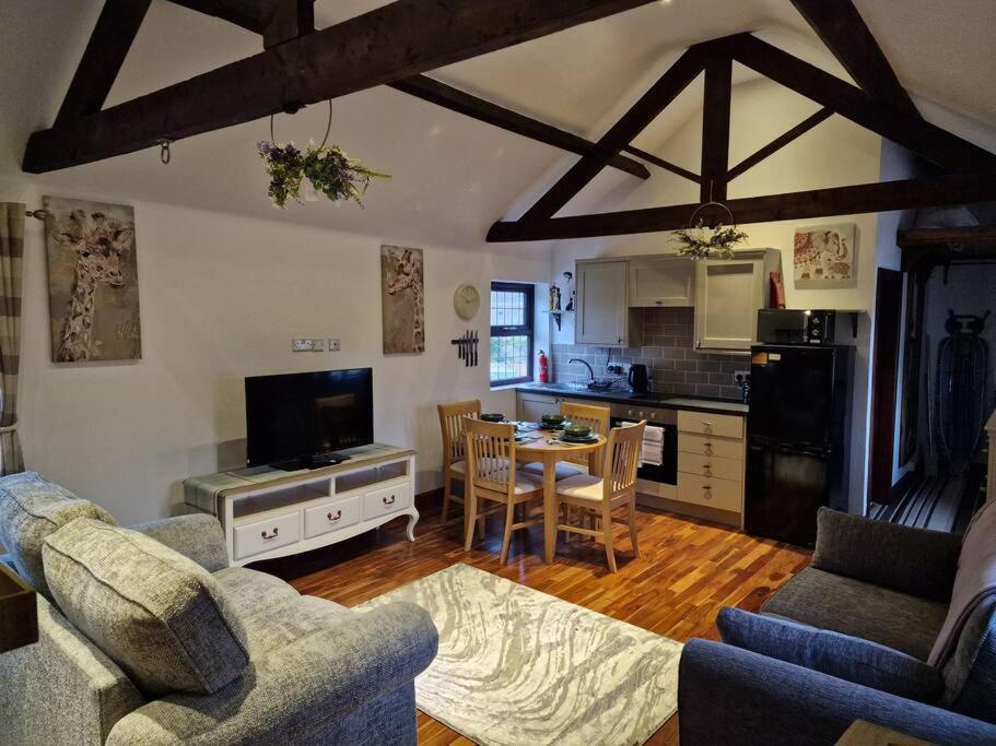 Joiners Arms - Studio Apartments Market Drayton Esterno foto